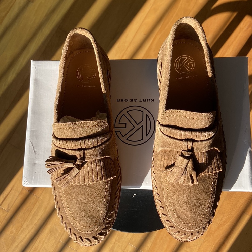 Mens leather suede loafers. Mens size 43 (fits like USA size 10). Brand New
